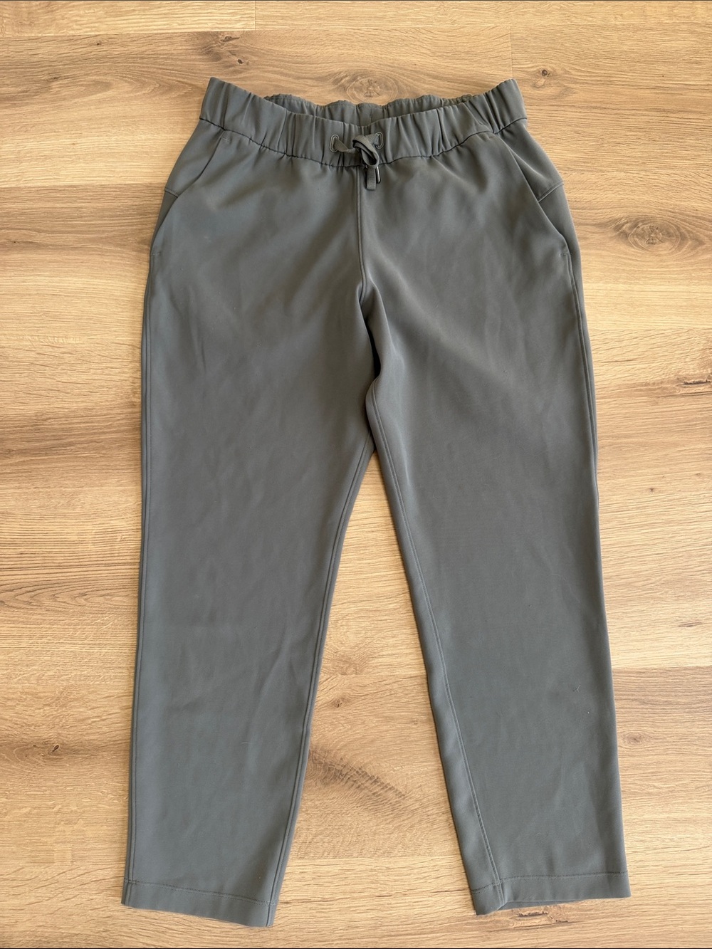 Women’s Lululemon On the Fly Drawstring Pants